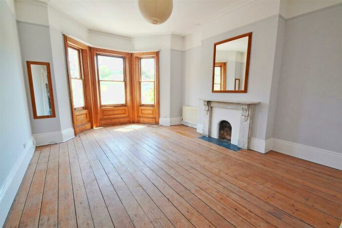 1 Bedroom Flat To Rent In Selborne Road, Hove, BN3