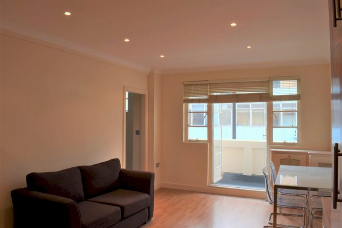 Studio To Rent In Palace Gardens Terrace, Notting Hill Gate, W8