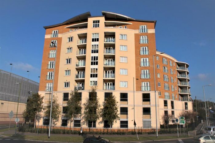 2 Bedroom Apartment To Rent In Handleys Court, Selden Hill, Hemel Hempstead, Hertfordshire, HP2