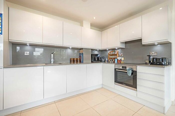 2 Bedroom Flat To Rent In Coulgate Street, Brockley, SE4