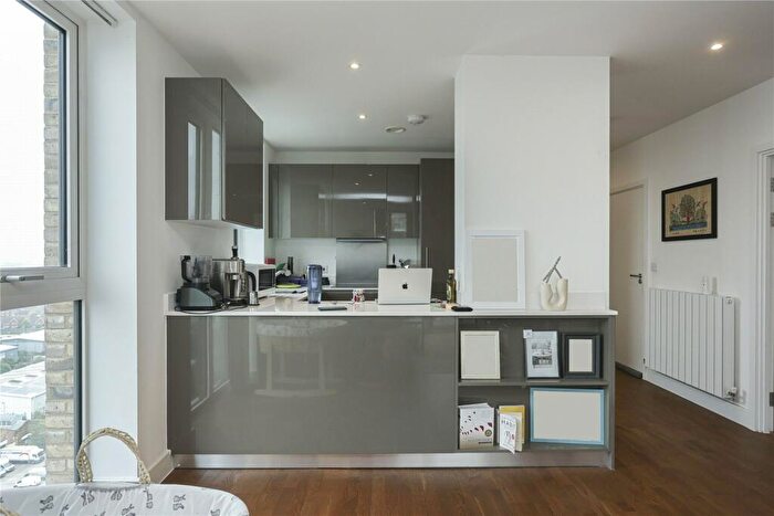 1 Bedroom Apartment For Sale In Victory Parade, Woolwich, SE18