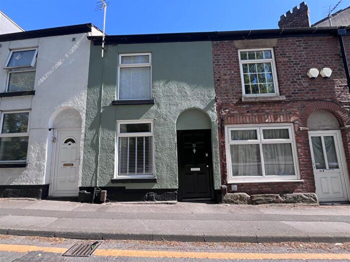 2 Bedroom House To Rent In King Edward Street, Macclesfield, SK10