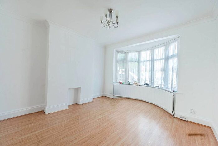 4 Bedroom End Terrace House To Rent In Blenheim Road, Harrow, HA2