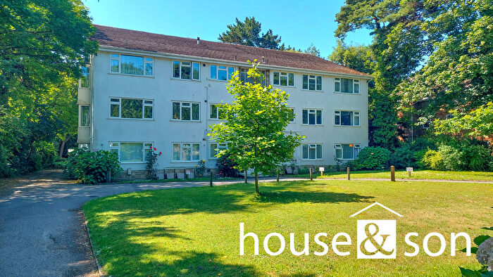 2 Bedroom Apartment For Sale In Sandown Court, Christchurch Road, East Cliff, Bournemouth, BH1