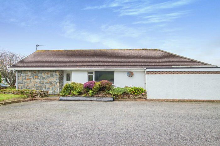 4 Bedroom Bungalow For Sale In Carloggas Close, St. Mawgan, Newquay, Cornwall TR8