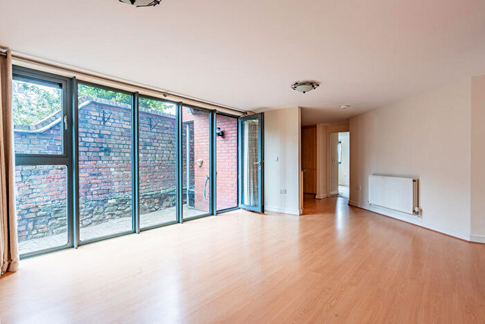 2 Bedroom Flat For Sale In Barossa Place, Redcliffe, Bristol, BS1