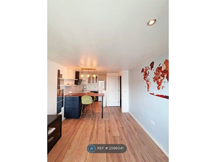 1 Bedroom Flat To Rent In Reed House, London, SW19