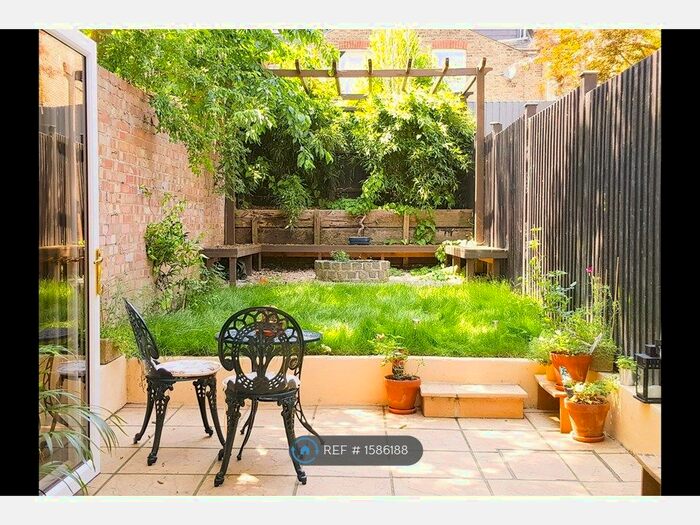 1 Bedroom Flat To Rent In Cromford Road, London, SW18