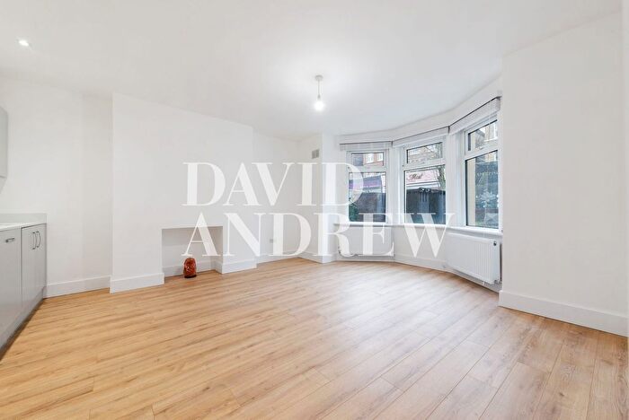 2 Bedroom Flat To Rent In Stroud Green Road, London, N4