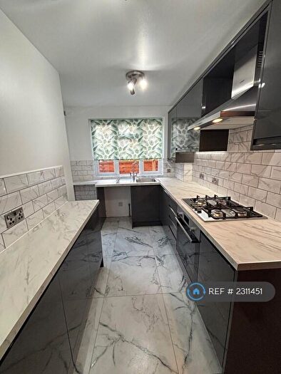 2 Bedroom Flat To Rent In Siddons Road, London, N17