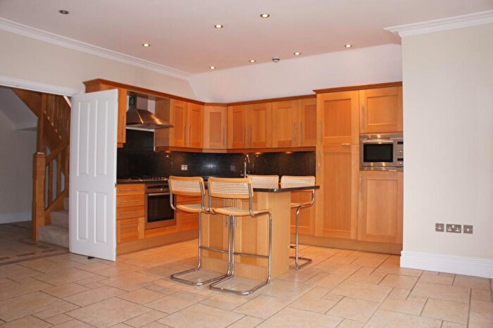 2 Bedroom Apartment To Rent In Blanford Road, Reigate, RH2