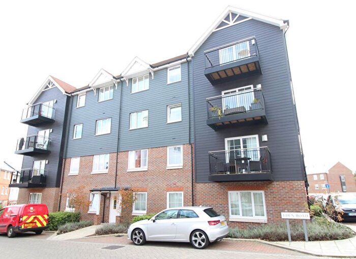 2 Bedroom Flat To Rent In Eden Road, Dunton Green, Sevenoaks, TN14