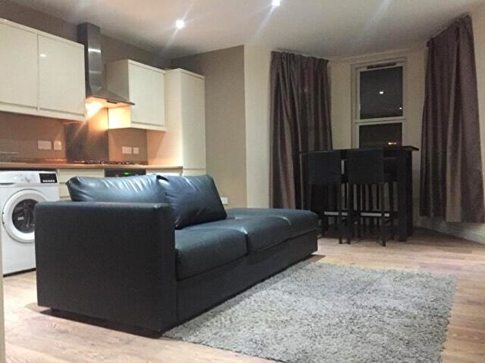 2 Bedroom Flat To Rent In Townhead, Catrine, East Ayrshire, KA5