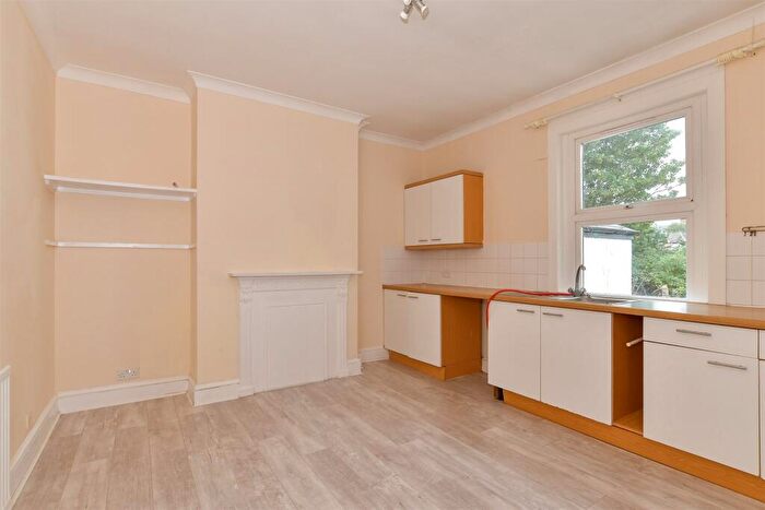 4 Bedroom Duplex For Sale In Canterbury Street, Gillingham, Kent, ME7