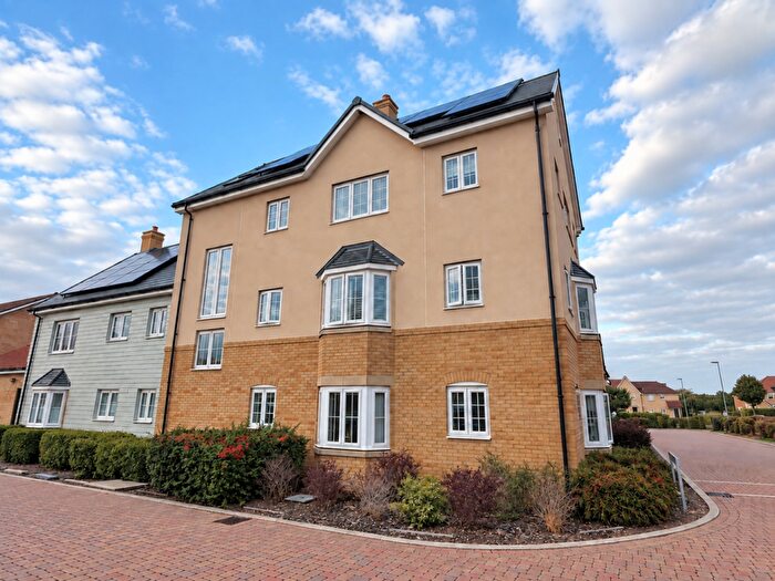 2 Bedroom Apartment To Rent In Edward Place, Rochford, SS4