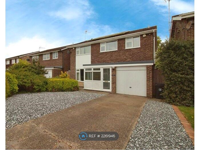 4 Bedroom Detached House To Rent In Dovecote Road, Market Deeping, Lincolnshire, PE6