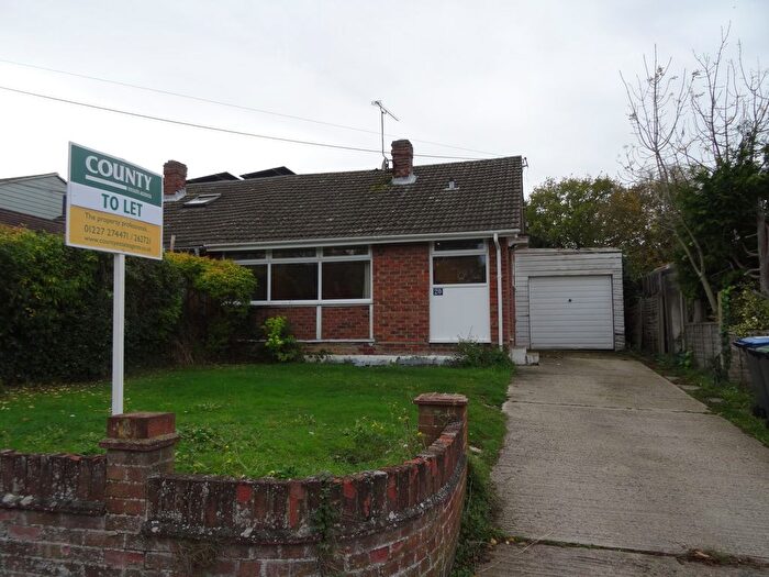Bungalow To Rent In Dargate Road, Yorkletts, CT5