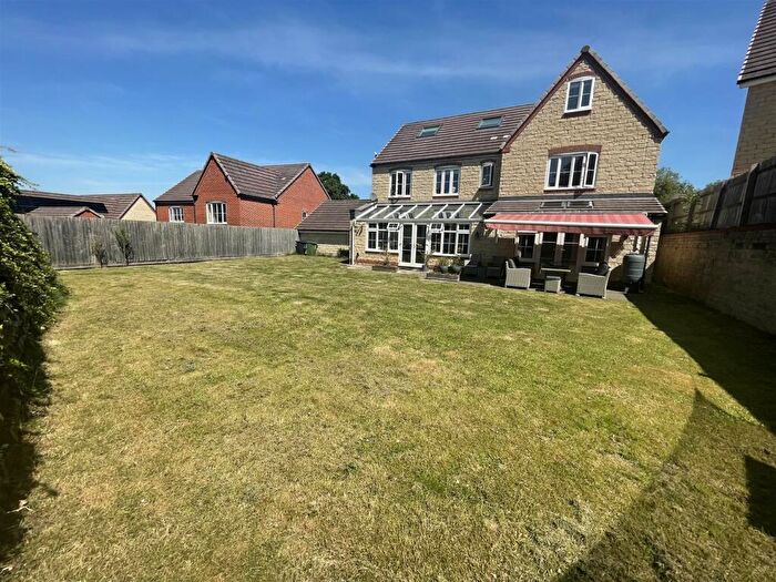 6 Bedroom Detached House For Sale In Adams Meadow, Wanborough, Swindon, SN4