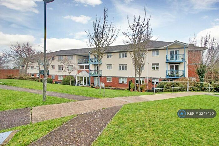 1 Bedroom Flat To Rent In Park Drive, Longfield, DA3