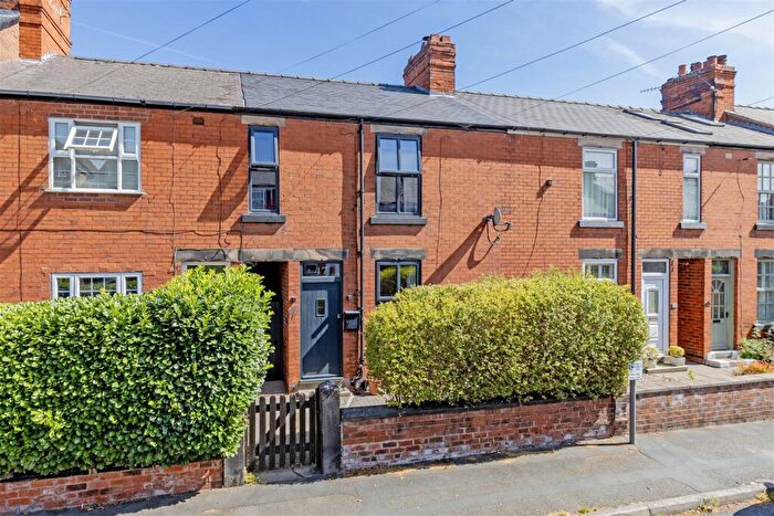 3 Bedroom Terraced House For Sale In New Queen Street, Newbold, Chesterfield, S41