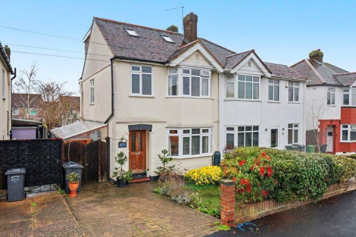 4 Bedroom Semi Detached House For Sale In James Road, West Dartford, DA1