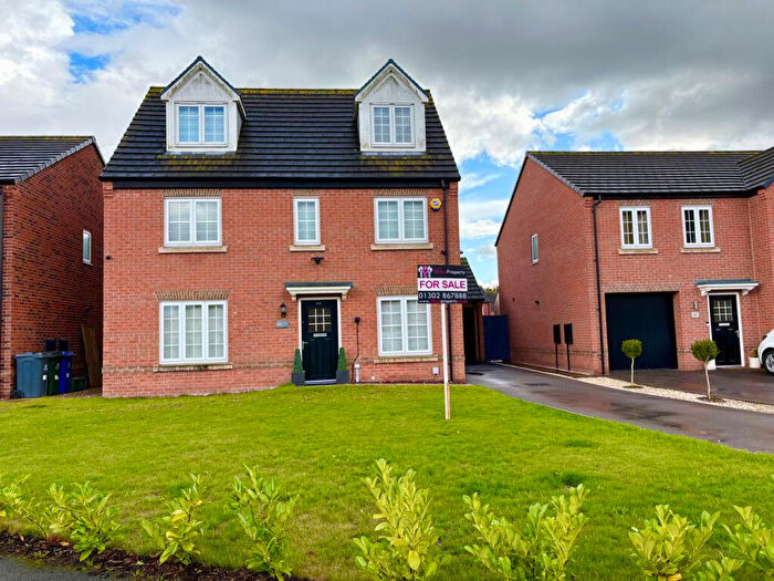 5 Bedroom Detached House For Sale In Insall Way, Auckley, Doncaster, DN9