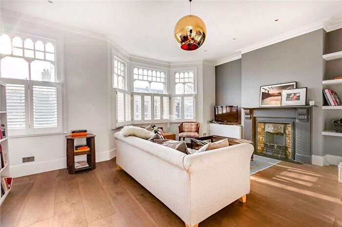 2 Bedroom Flat To Rent In Kempe Road, London, NW6