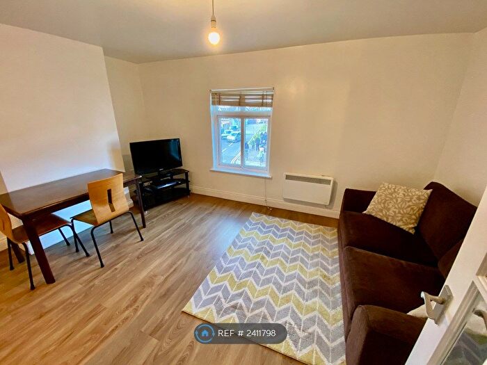 1 Bedroom Flat To Rent In Springfield Road, Chelmsford, CM2