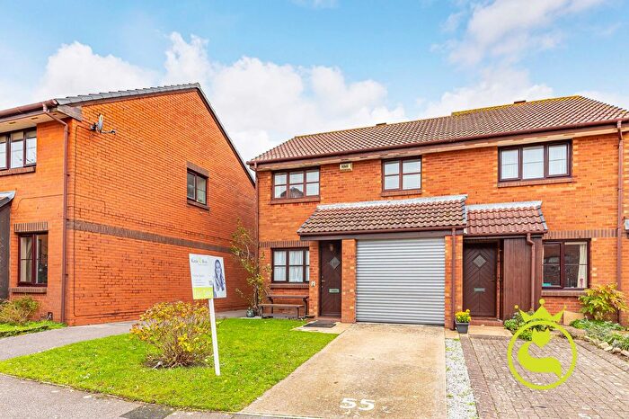3 Bedroom End Terrace House For Sale In Close To Harbourside - Taverner Close, Baiter Park, Poole, BH15