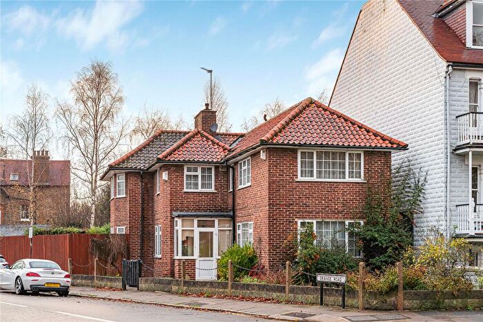 4 Bedroom Detached House For Sale In The Common, London, W5