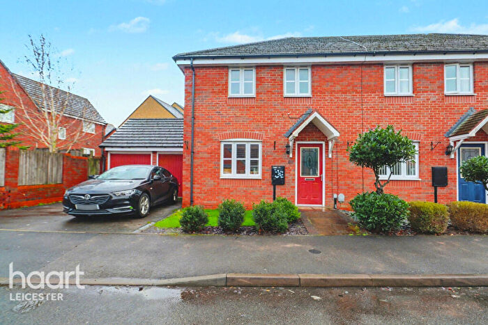 3 Bedroom End Of Terrace House For Sale In Stillington Crescent, Leicester, LE5