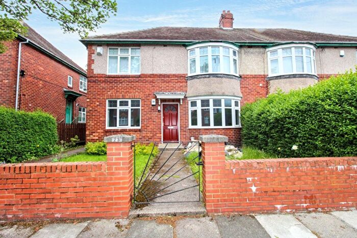 2 Bedroom Flat To Rent In Linthorpe Road, Gosforth, Newcastle Upon Tyne, NE3