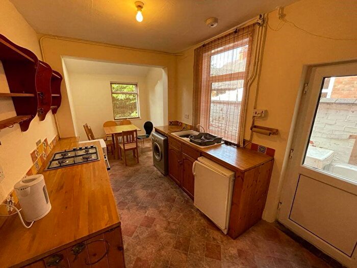3 Bedroom Terraced House To Rent In Lorne Road, Leicester, LE2