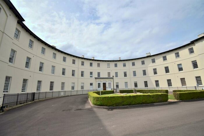 2 Bedroom Apartment To Rent In The Crescent, Gloucester, GL1