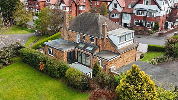 4 Bedroom Detached House For Sale In Holbeck Road, Scarborough, YO11