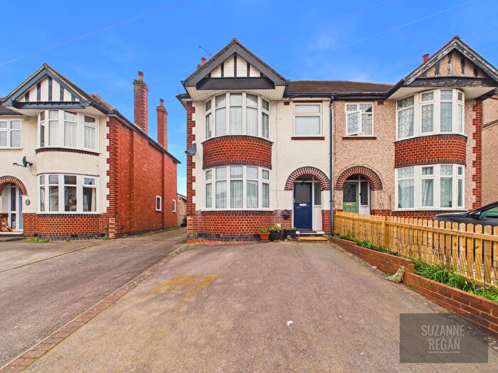 3 Bedroom Semi Detached House For Sale In Wildcroft Road, Coventry, West Midlands, CV5