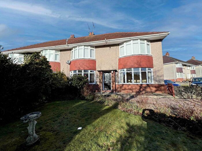 2 Bedroom Flat To Rent In Wimmerfield Avenue, Killay, Swansea, SA2