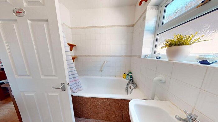 3 Bedroom Detached Bungalow For Sale In Davenham Close, Plymouth, PL6