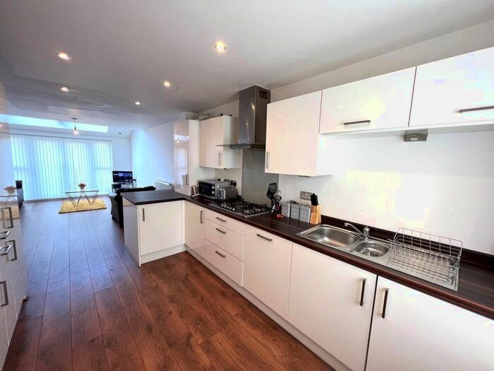 3 Bedroom Property To Rent In Clover Drive, Salford, M7