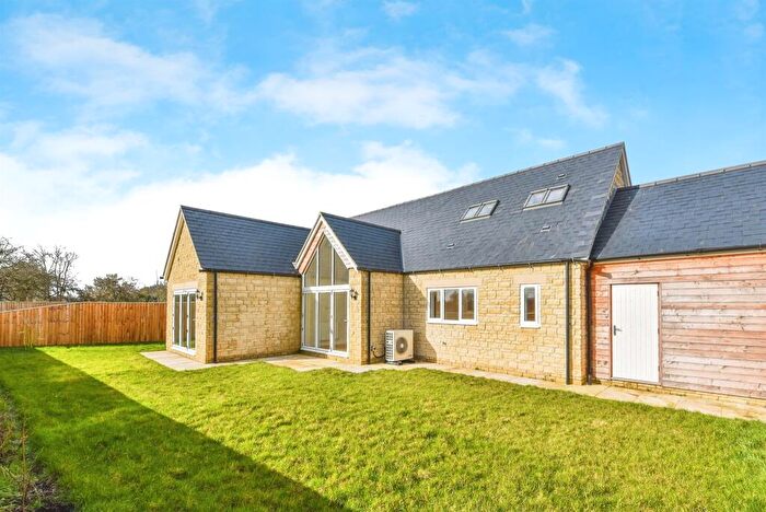 4 Bedroom Bungalow For Sale In Old Orchard Close, Christian Malford, Chippenham, SN15