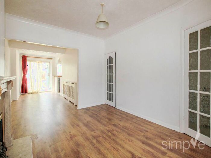 2 Bedroom Property To Rent In Woodrow Avenue, Hayes, Middlesex, UB4