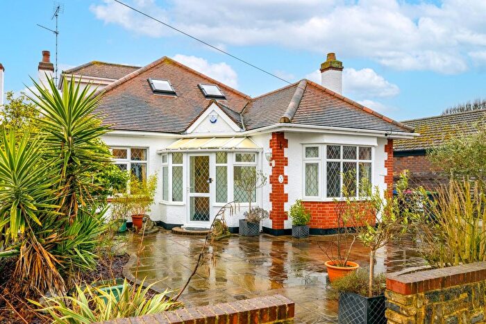 4 Bedroom Detached Bungalow For Sale In Thurston Avenue, Southend-On-Sea, SS2