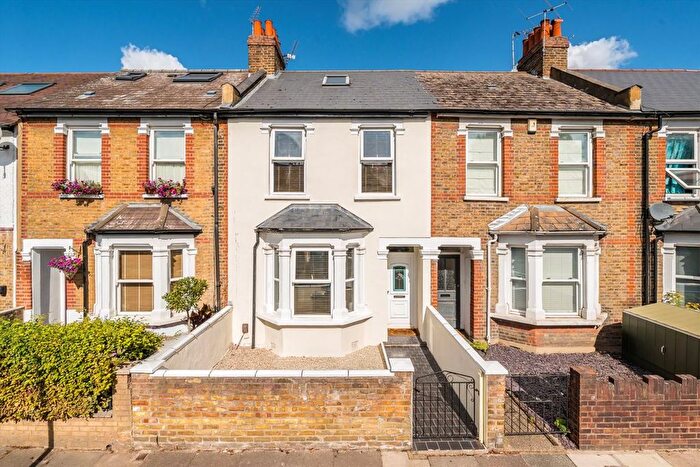 3 Bedroom Terraced House For Sale In Darwin Road, Ealing, W5