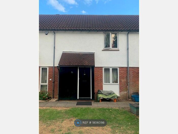 1 Bedroom Terraced House To Rent In Belmont Road, Ilford, IG1