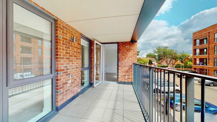 1 Bedroom Flat For Sale In Oakleigh Road North, Whetstone, N20