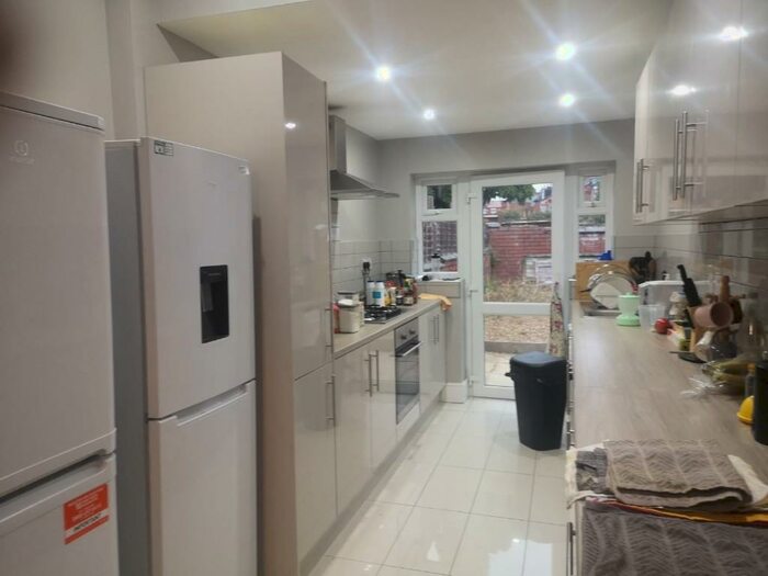 6 Bedroom House Of Multiple Occupation To Rent In Melbourne Road, Earlsdon, Coventry, West Midlands, CV5