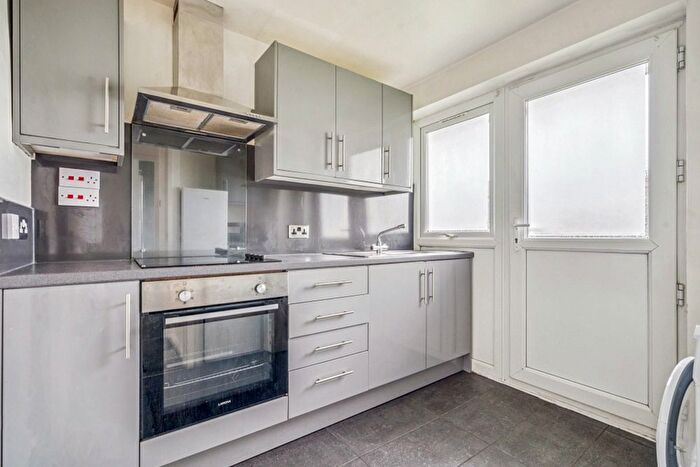 1 Bedroom Studio To Rent In Croxden Close, Queensbury, HA8