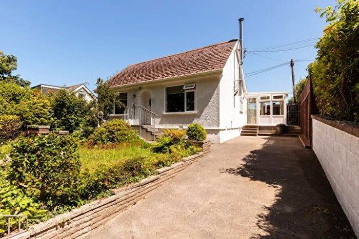 2 Bedroom Bungalow To Rent In Penwarne Road, Falmouth, TR11