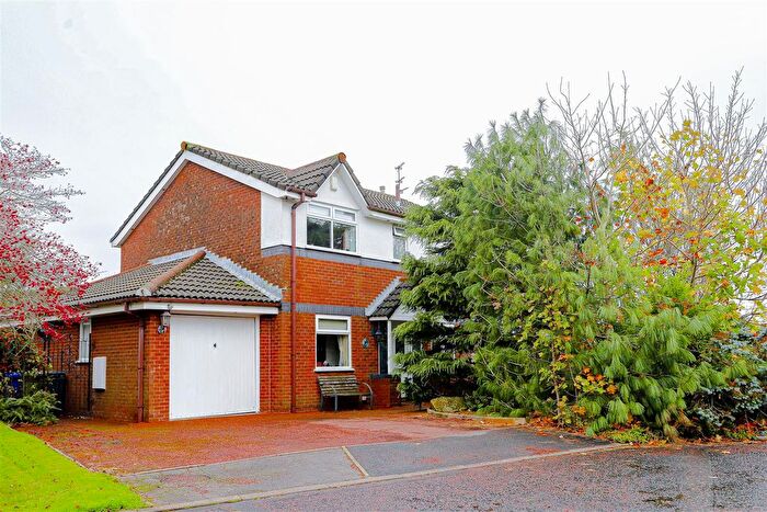 4 Bedroom Detached House For Sale In Windermere Drive, Rishton, BB1