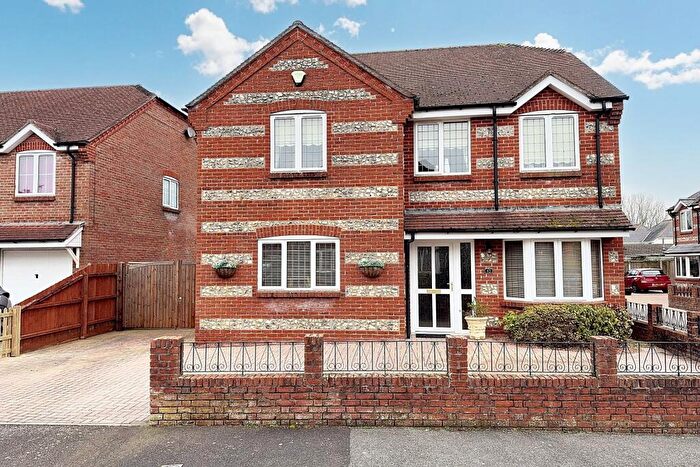 4 Bedroom Detached House For Sale In Sturminster Marshall, BH21